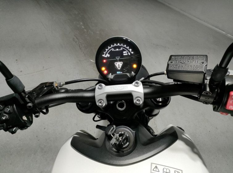 Мотоцикл Triumph TRIDENT660 с пробегом 854 km