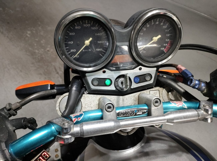 Мотоцикл Honda CB400SFV з пробігом 71066 km