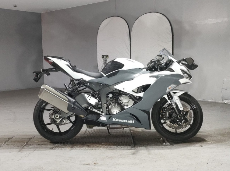 Мотоцикл Kawasaki ZX-6R с пробегом 20475 km