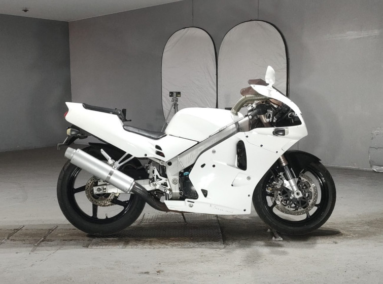 Мотоцикл Kawasaki ZXR250 с пробегом 47072 km