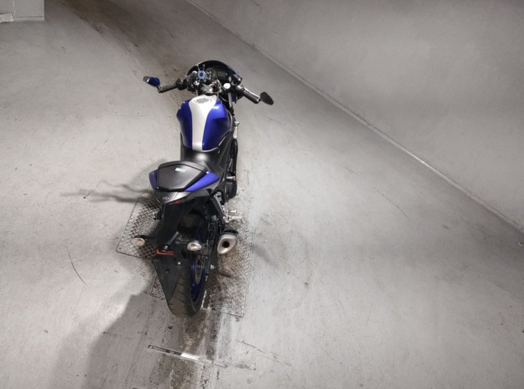 Мотоцикл Yamaha YZF-R25 с пробегом 30850 km