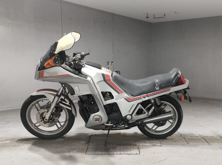 Мотоцикл Yamaha XJ750D з пробігом 29350 km