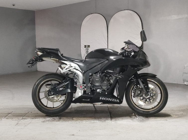 Мотоцикл Honda CBR600RR с пробегом 36473 km