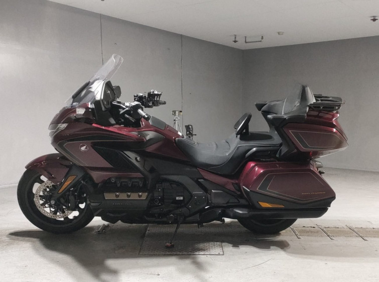 Мотоцикл Honda GL1800 TOUR с пробегом 3211 km