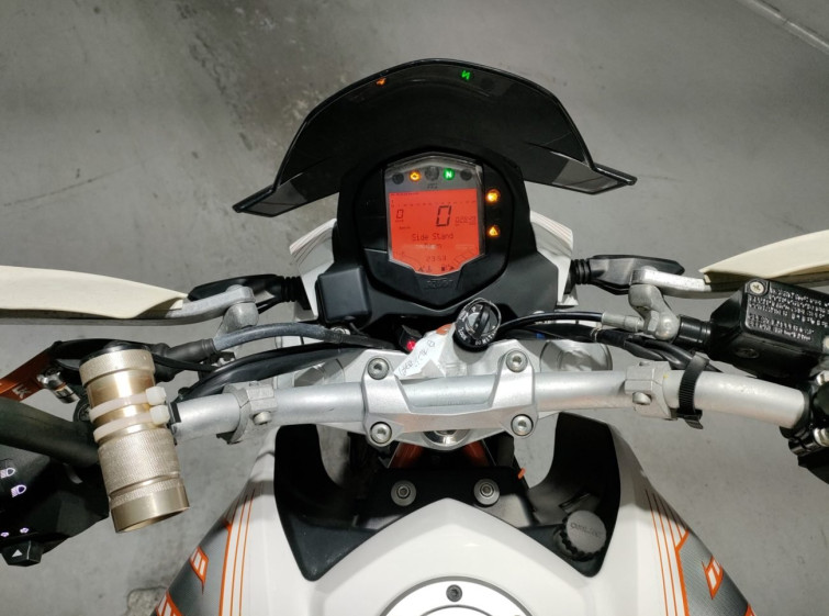 Мотоцикл KTM 390 DUKE с пробегом 2649 km