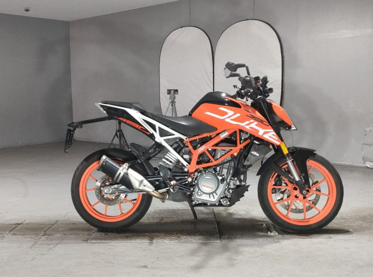 Мотоцикл KTM 390 DUKE с пробегом 21319 km