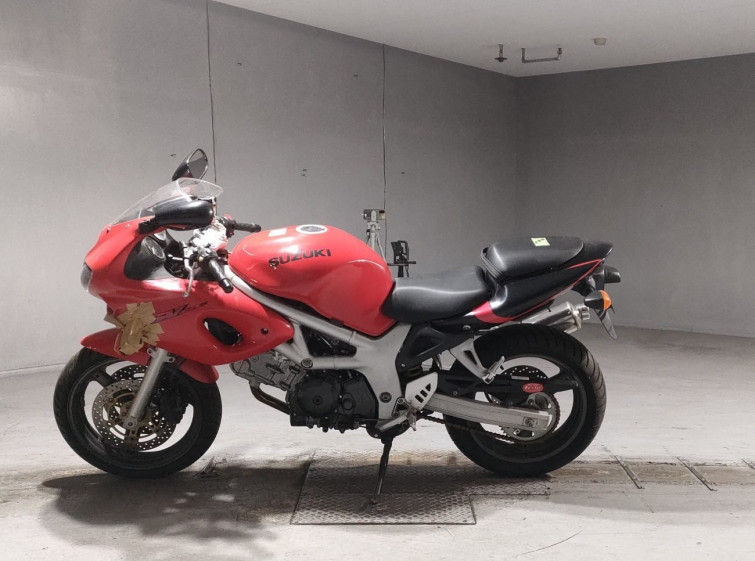 Мотоцикл Suzuki SV400S с пробегом 10025 km