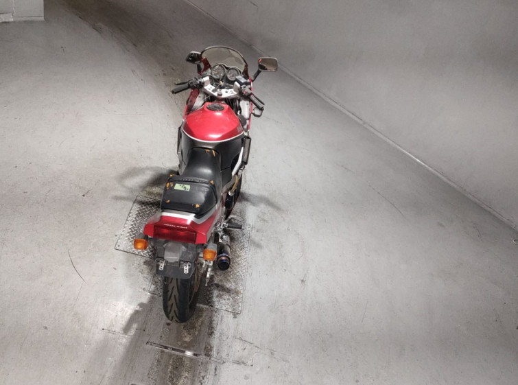 Мотоцикл Kawasaki GPZ400R с пробегом 18720 km