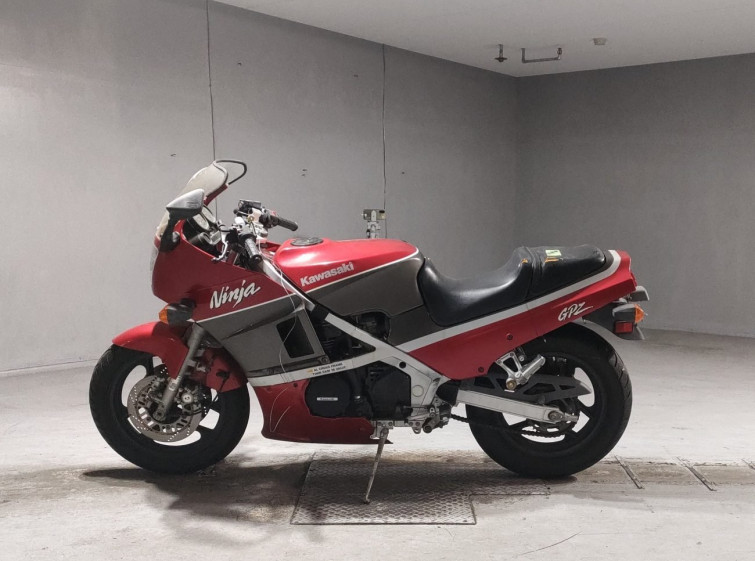 Мотоцикл Kawasaki GPZ400R с пробегом 18720 km