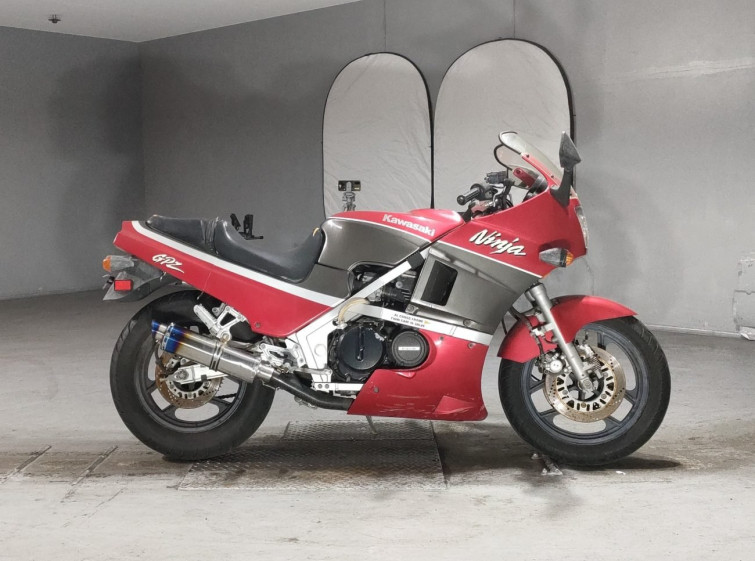 Мотоцикл Kawasaki GPZ400R с пробегом 18720 km