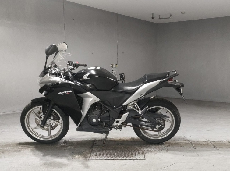 Мотоцикл Honda CBR250R с пробегом 4897 km