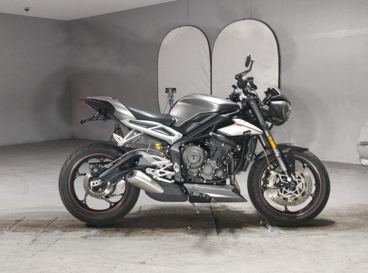 Мотоцикл Triumph STREET TRIPLE RS с пробегом 13560 km