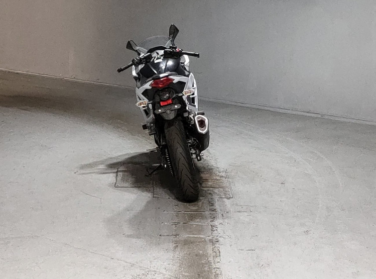Мотоцикл Kawasaki NINJA250 з пробігом 28895 km