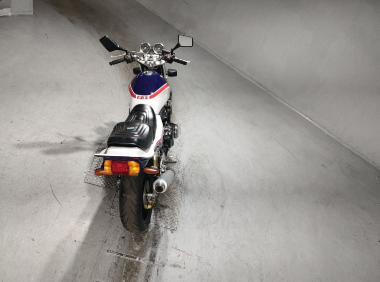 Мотоцикл Honda CB400SFV с пробегом 27424 km