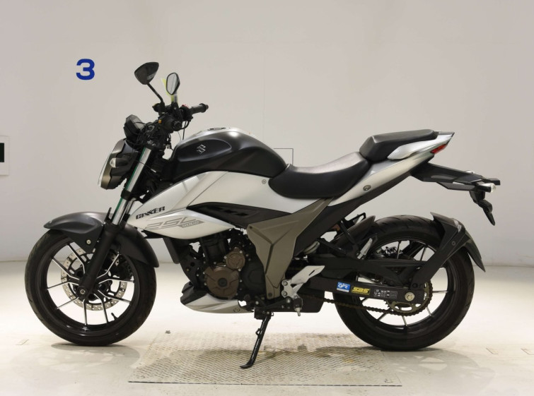 Мотоцикл Suzuki GIXXER250 с пробегом 3891 km