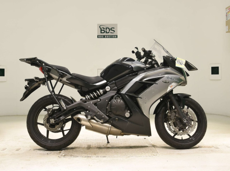 Мотоцикл Kawasaki NINJA400 с пробегом 27528 km