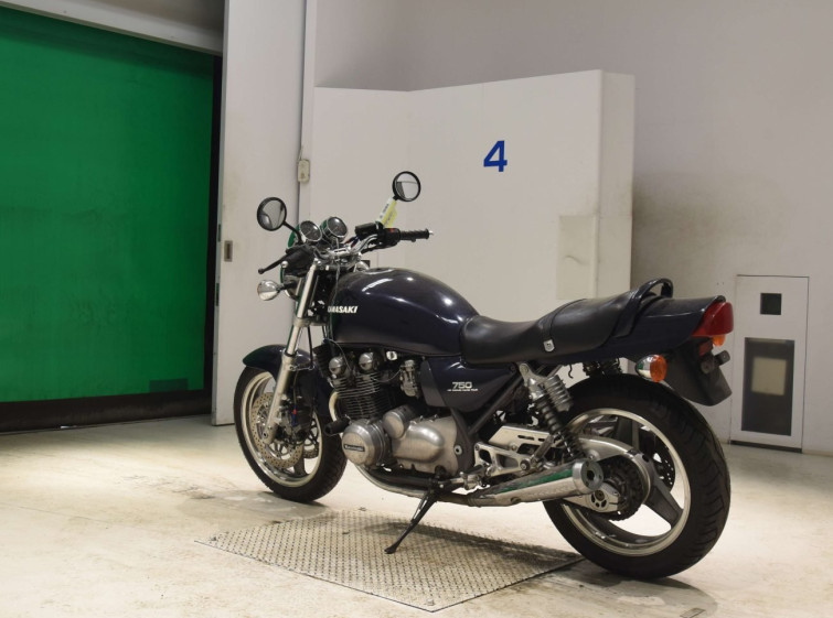 Мотоцикл Kawasaki ZEPHYR750 з пробігом 33321 km
