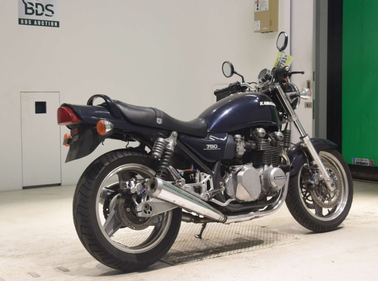 Мотоцикл Kawasaki ZEPHYR750 з пробігом 33321 km