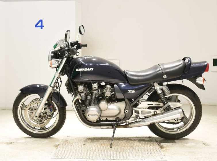 Мотоцикл Kawasaki ZEPHYR750 з пробігом 33321 km