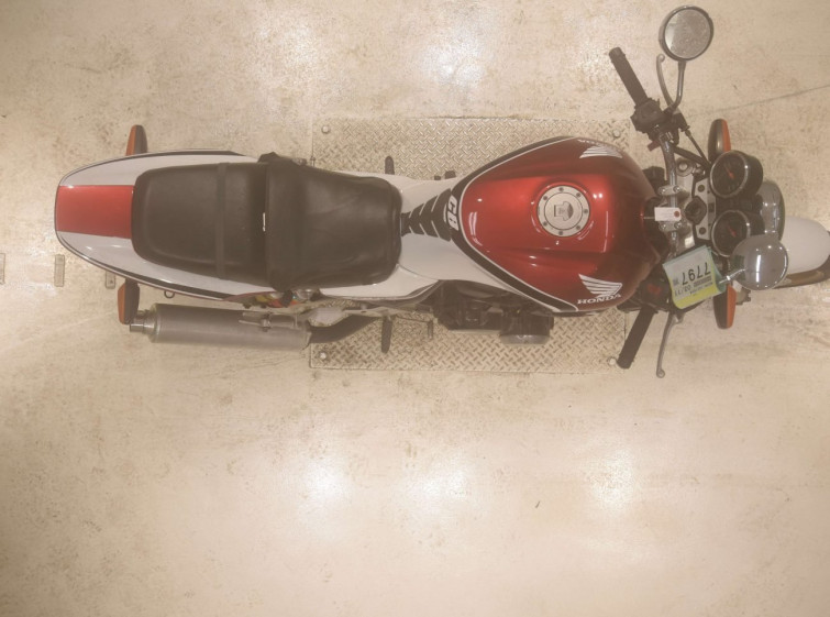 Мотоцикл Honda CB400SFV с пробегом 9329 km