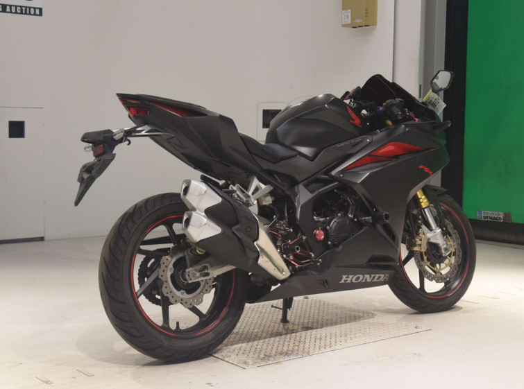 Мотоцикл Honda CBR250RR с пробегом 15847 km