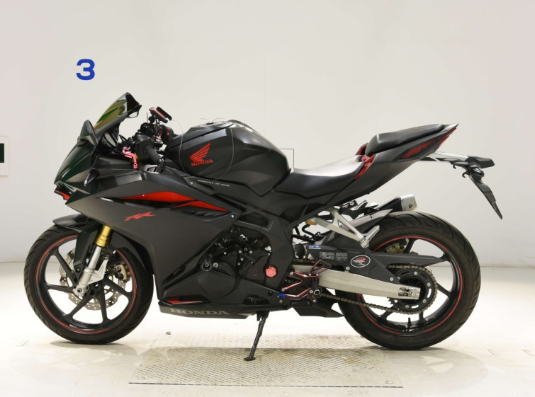 Мотоцикл Honda CBR250RR с пробегом 15847 km