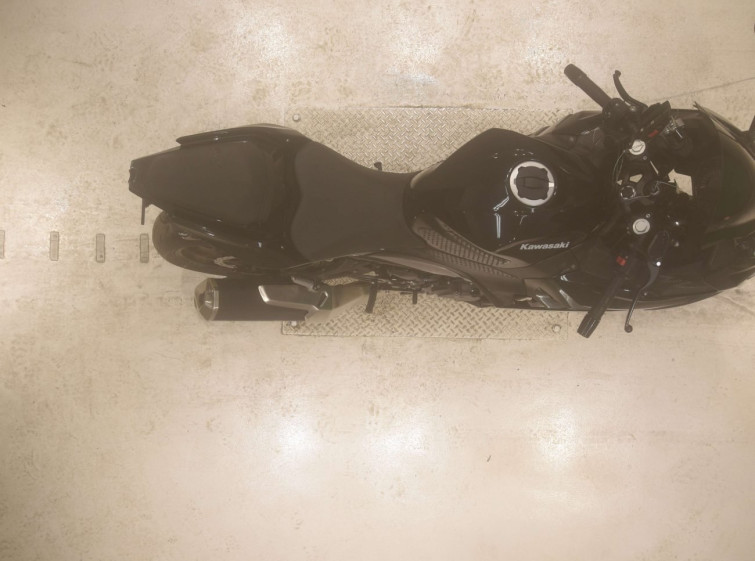 Мотоцикл Kawasaki NINJA400 с пробегом 4377 km