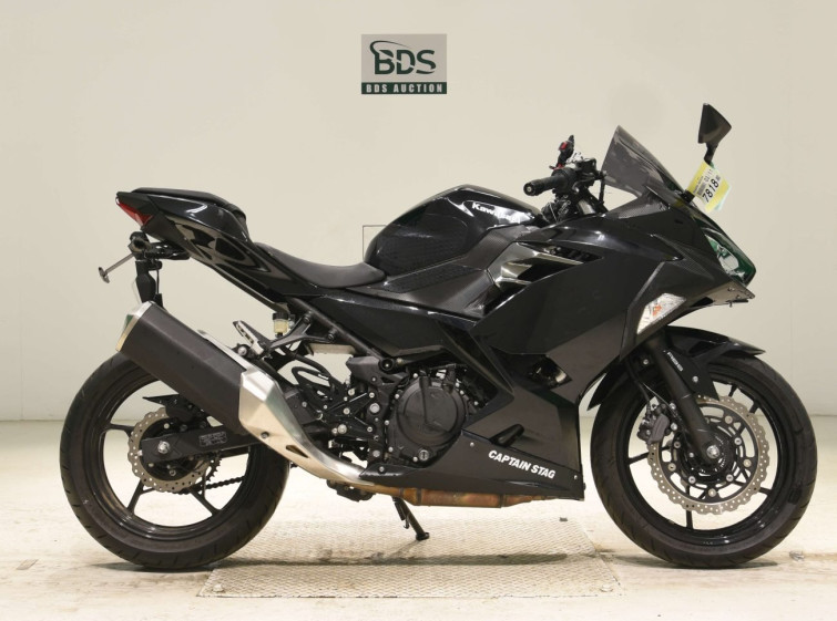 Мотоцикл Kawasaki NINJA400 с пробегом 4377 km