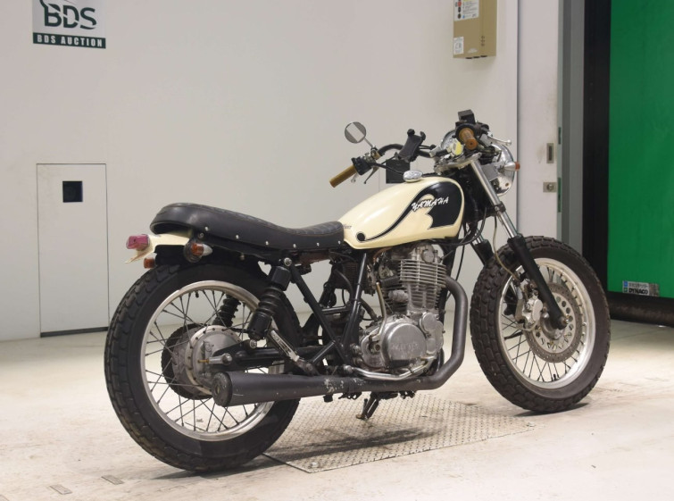 Мотоцикл Yamaha SR400 с пробегом 26857 km