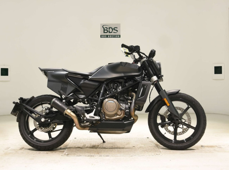 Мотоцикл Husqvarna SVARTPILEN 701 з пробігом 7865 km