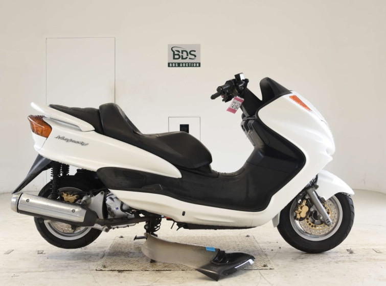 Мотоцикл Yamaha MAJESTY 250 с пробегом 25816 km