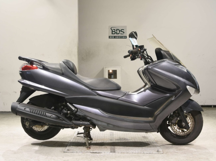 Мотоцикл Yamaha MAJESTY 250