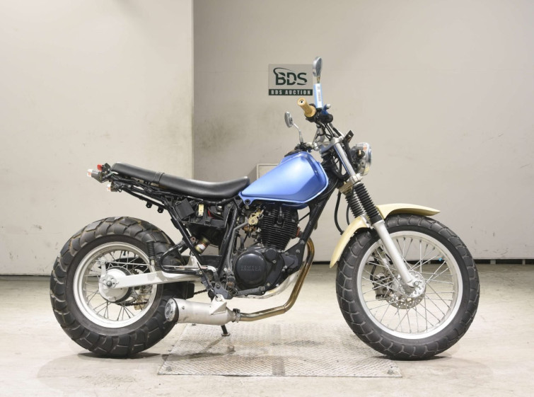 Мотоцикл Yamaha TW200E з пробігом 3970 km