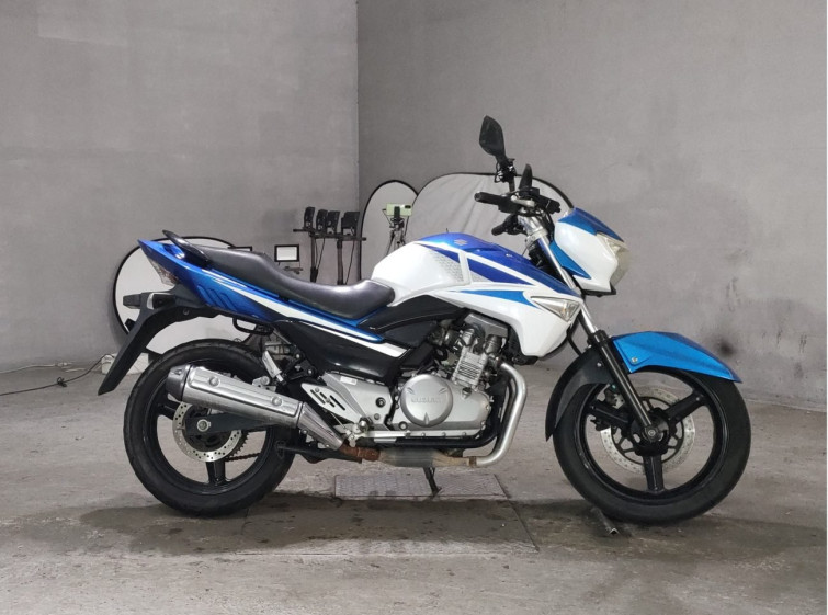 Мотоцикл Suzuki GSR250 з пробігом 68254 km