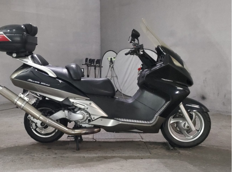 Мотоцикл Honda SILVERWING600 з пробігом 72725 km