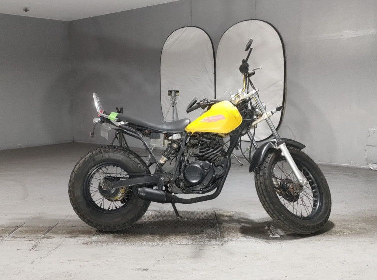 Мотоцикл Yamaha TW200 с пробегом 3124 km