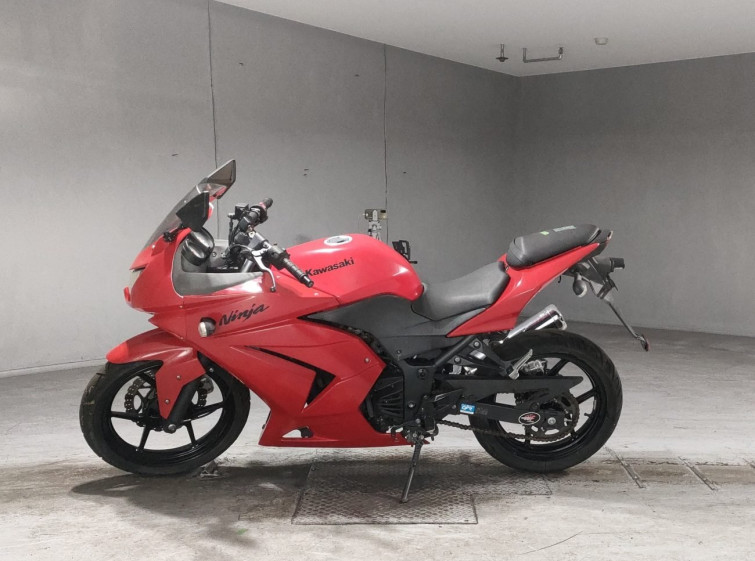 Мотоцикл Kawasaki NINJA250R с пробегом 23184 km