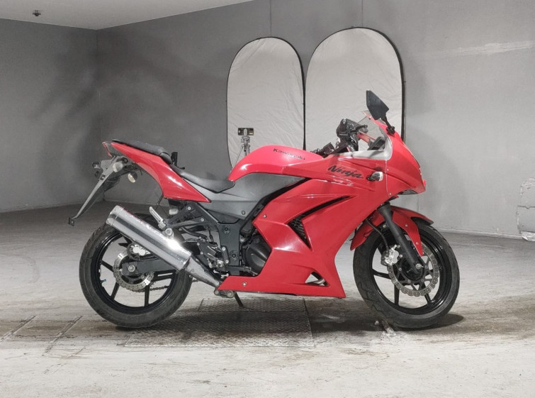 Мотоцикл Kawasaki NINJA250R с пробегом 23184 km