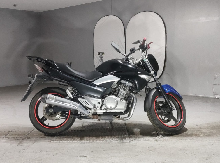 Мотоцикл Suzuki GSR250 с пробегом 52455 km