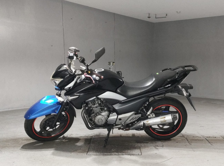 Мотоцикл Suzuki GSR250 с пробегом 52455 km