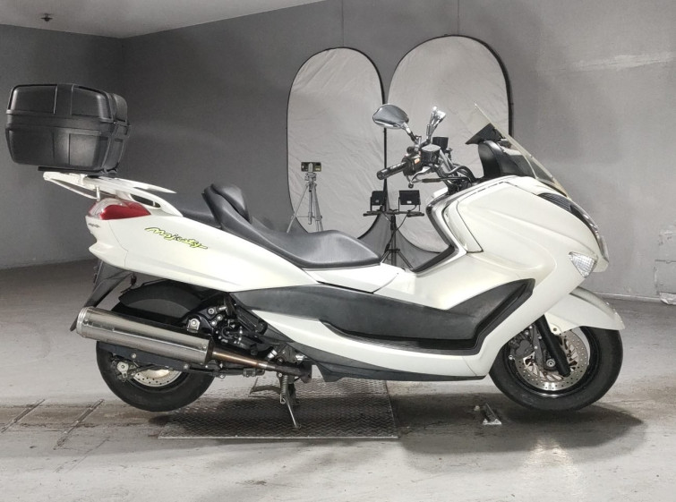 Мотоцикл Yamaha MAJESTY 250 с пробегом 30540 km