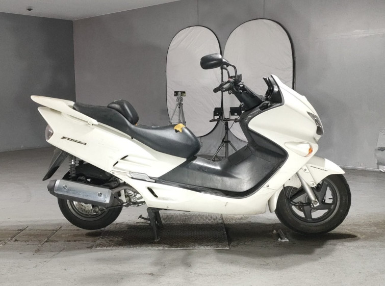 Мотоцикл Honda FORZA с пробегом 5042 km