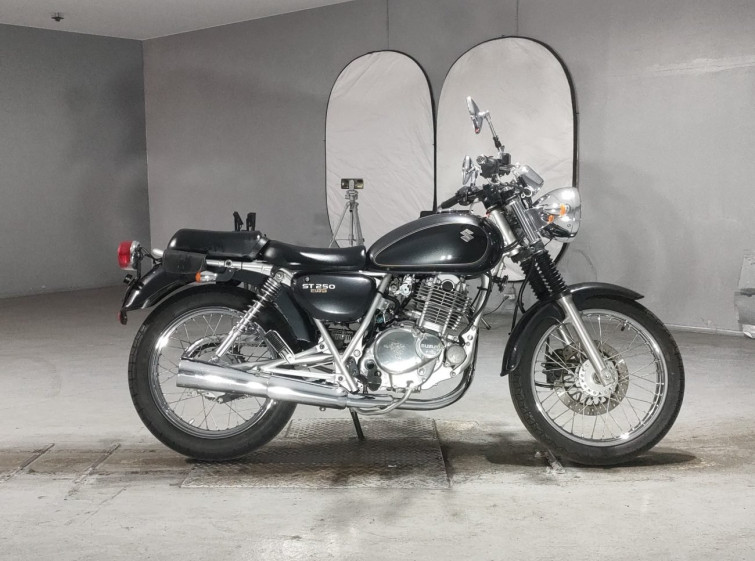 Мотоцикл Suzuki ST250E з пробігом 7348 km