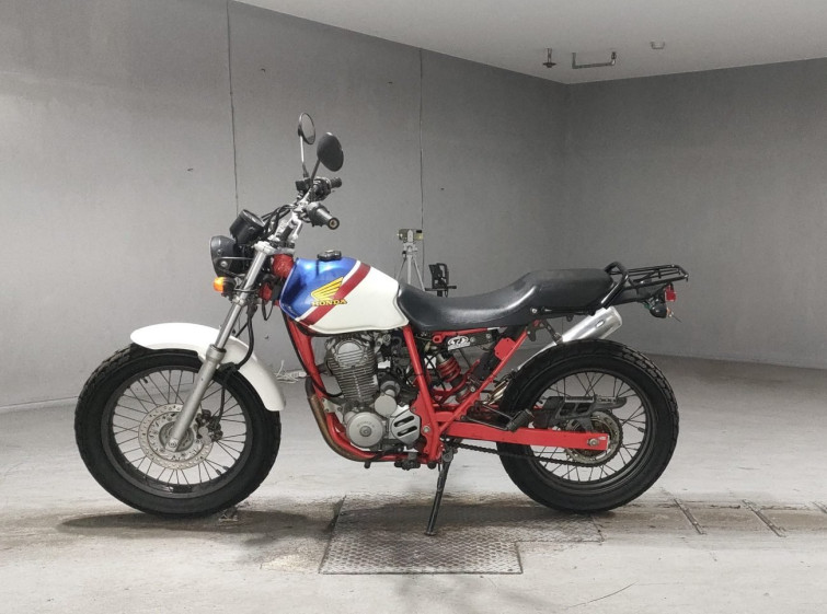Мотоцикл Honda FTR223 с пробегом 3927 km