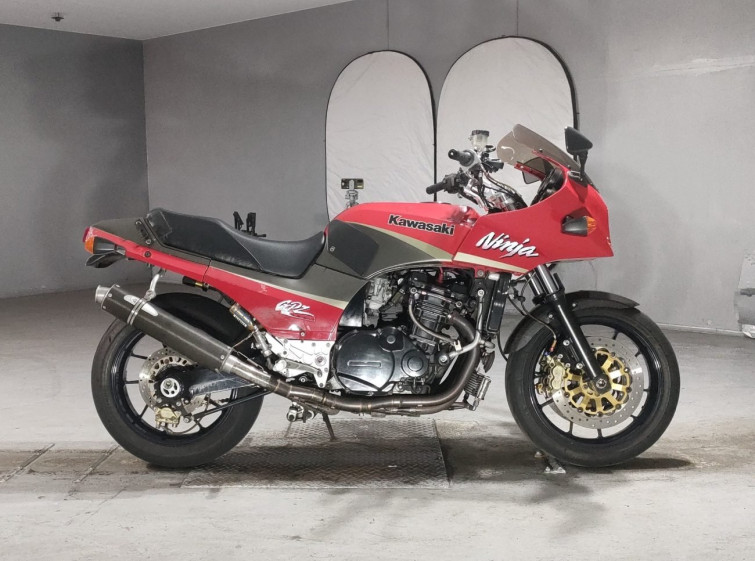 Мотоцикл Kawasaki GPZ900R з пробігом 43149 km