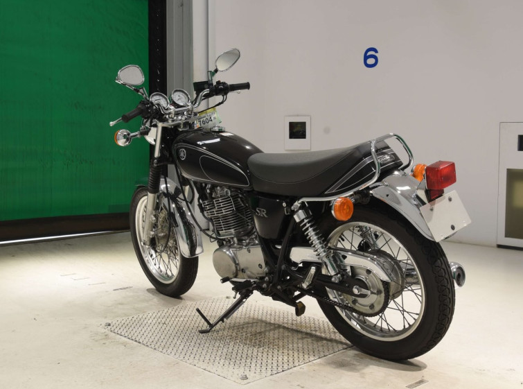 Мотоцикл Yamaha SR400 с пробегом 2553 km