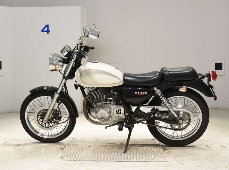 Мотоцикл Suzuki ST250E с пробегом 10165 km