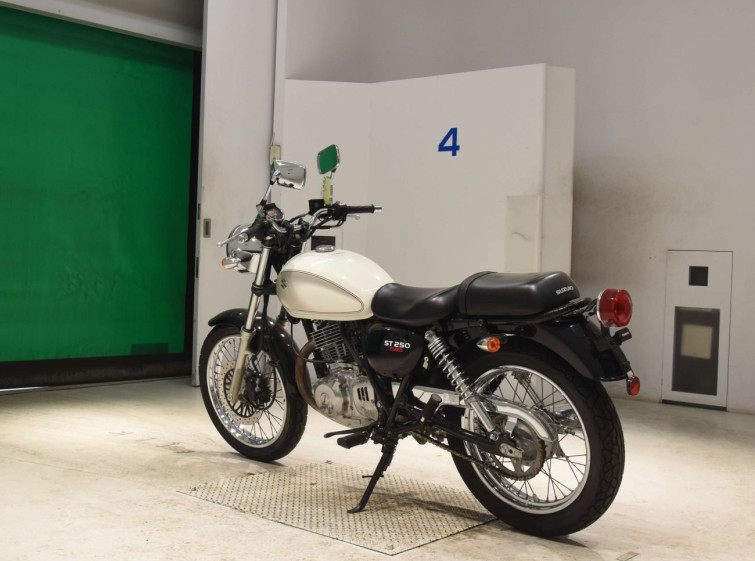 Мотоцикл Suzuki ST250E с пробегом 10165 km