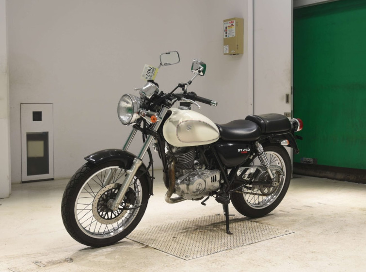 Мотоцикл Suzuki ST250E с пробегом 10165 km