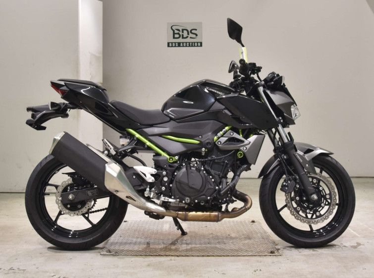 Мотоцикл Kawasaki Z400 з пробігом 3379 km